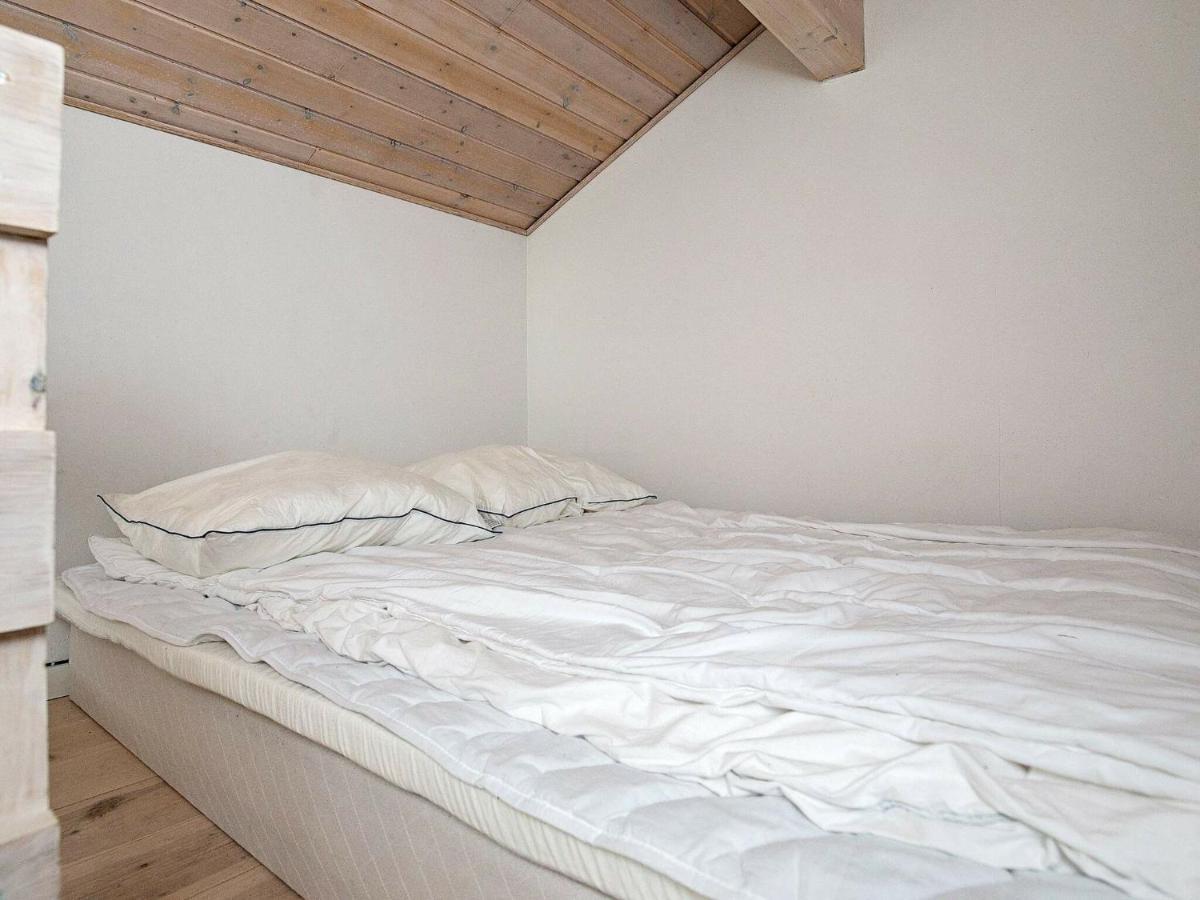 8 Person Holiday Home In Ulfborg Thorsminde Extérieur photo