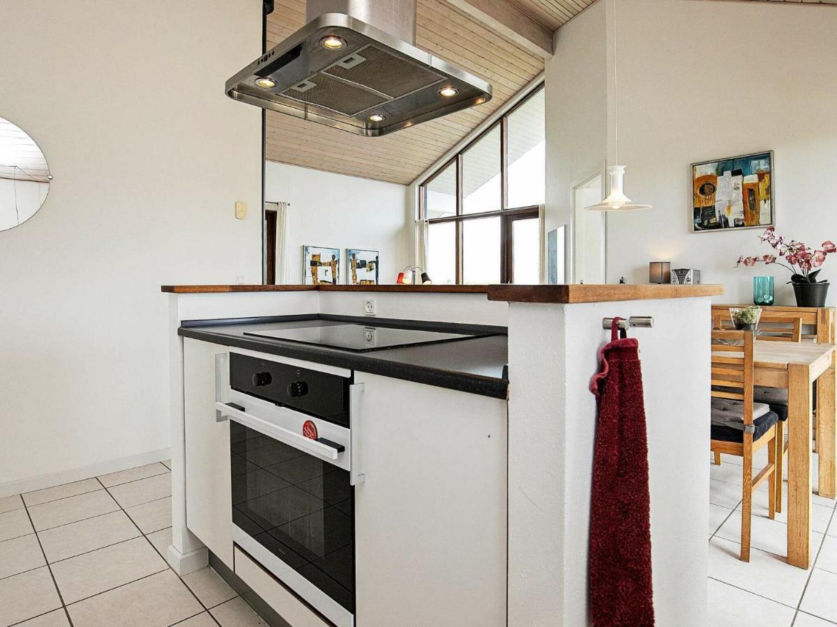 8 Person Holiday Home In Ulfborg Thorsminde Extérieur photo